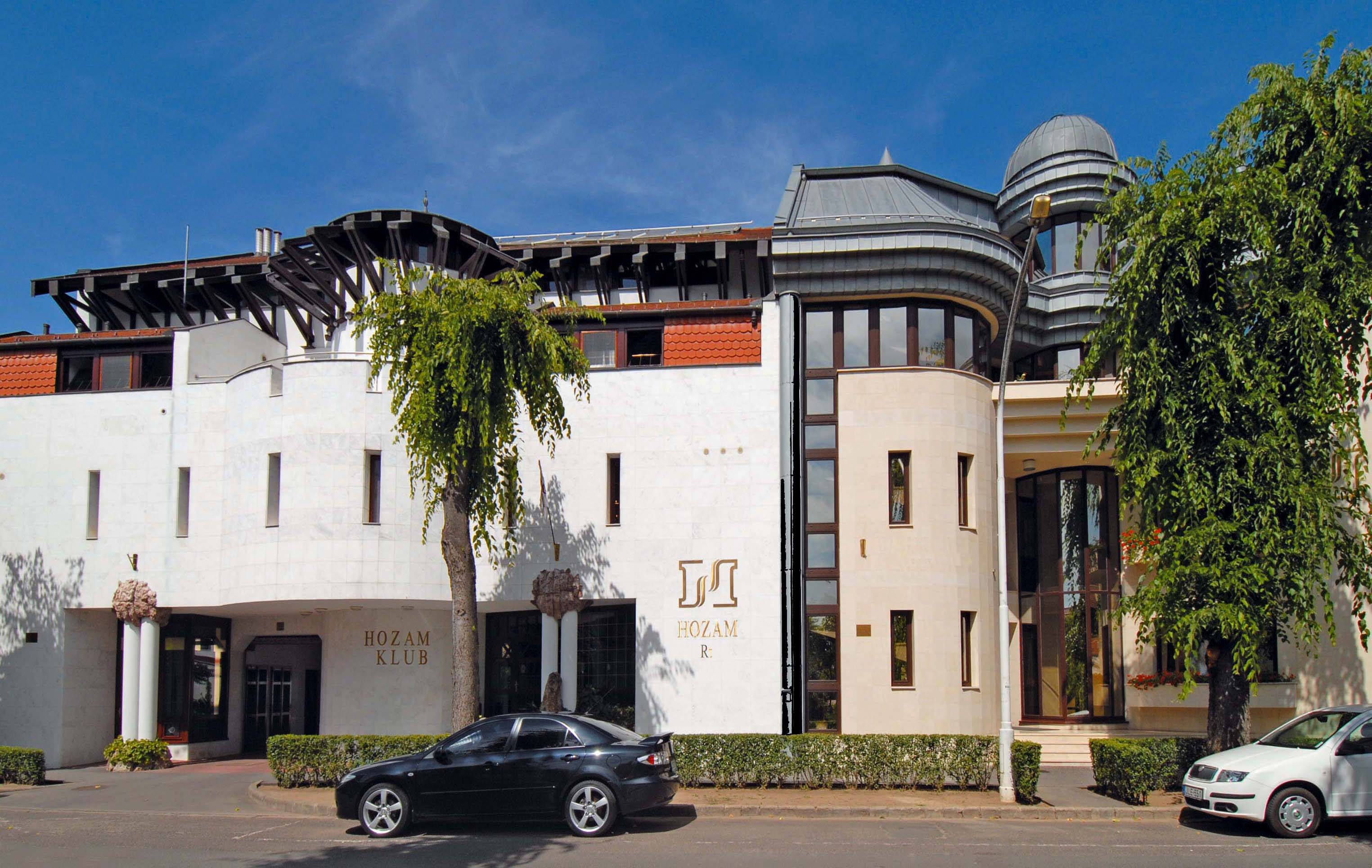 Hozam Hotel